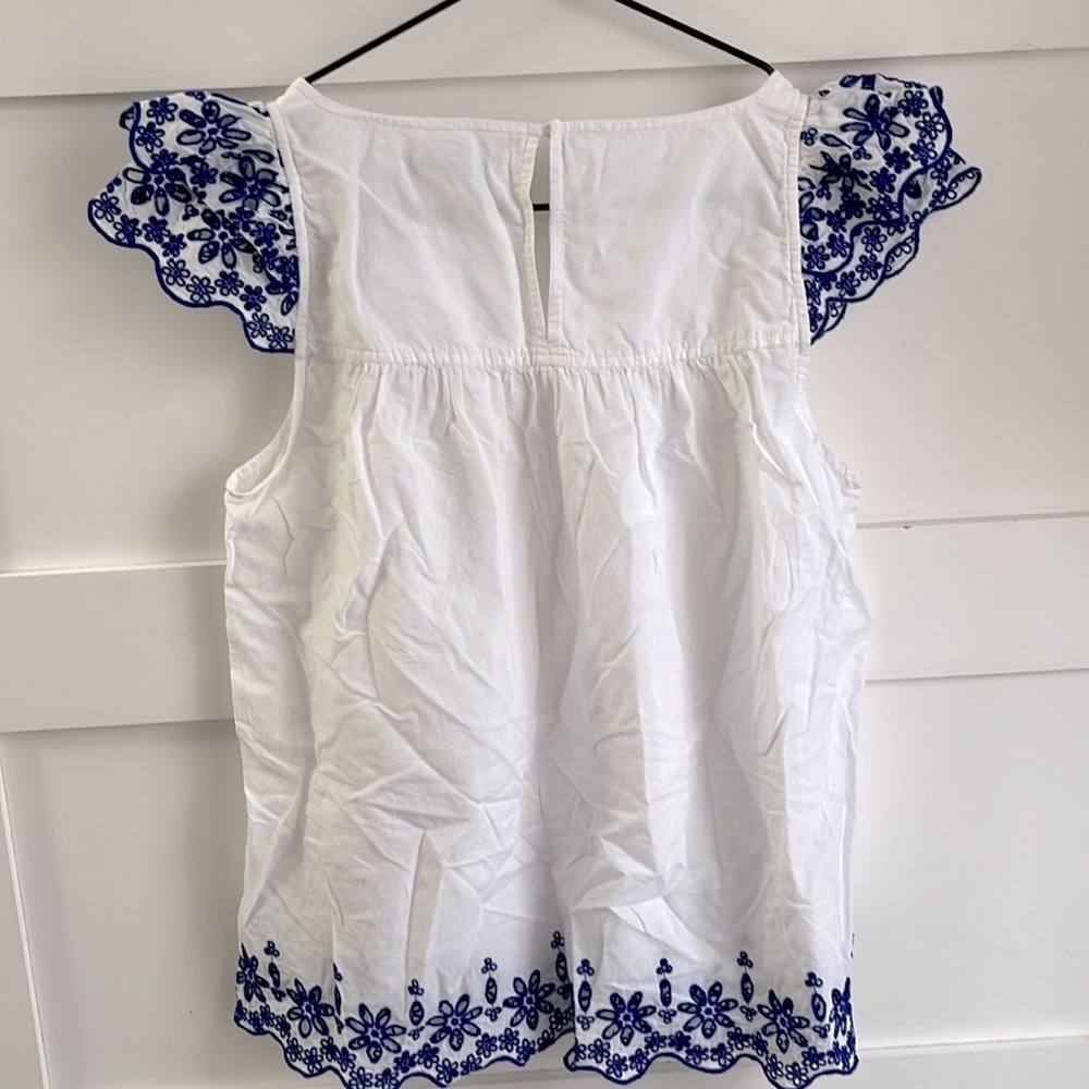 MADEWELL | EUC Story Top White with Blue Floral Embroidery Ruffle Cap Sleeve - Picture 5 of 11